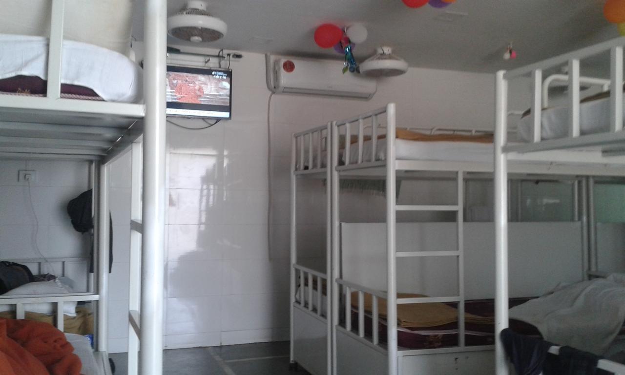 Star Dormitory Bombaj Exteriér fotografie