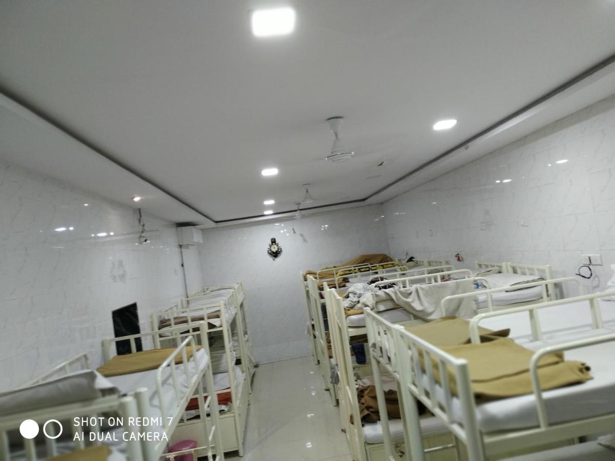 Star Dormitory Bombaj Exteriér fotografie