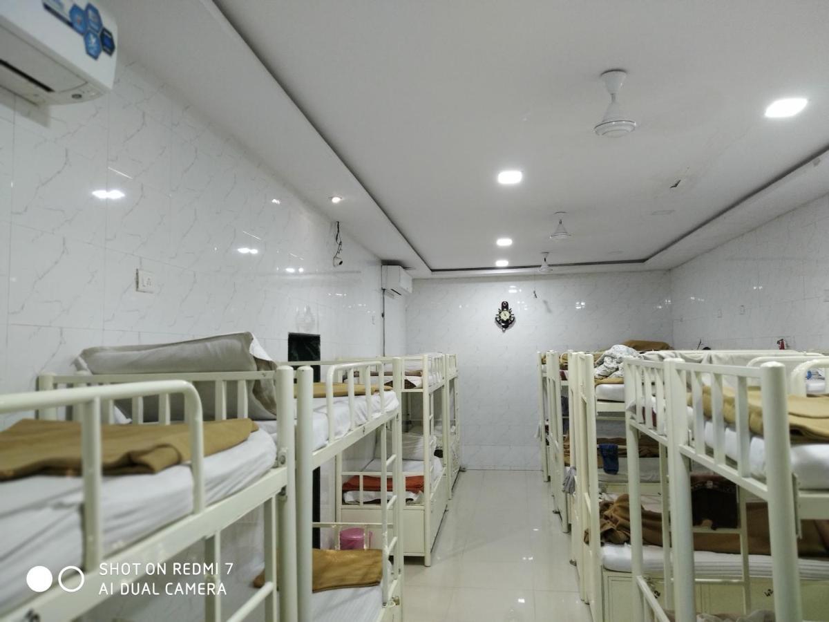 Star Dormitory Bombaj Exteriér fotografie